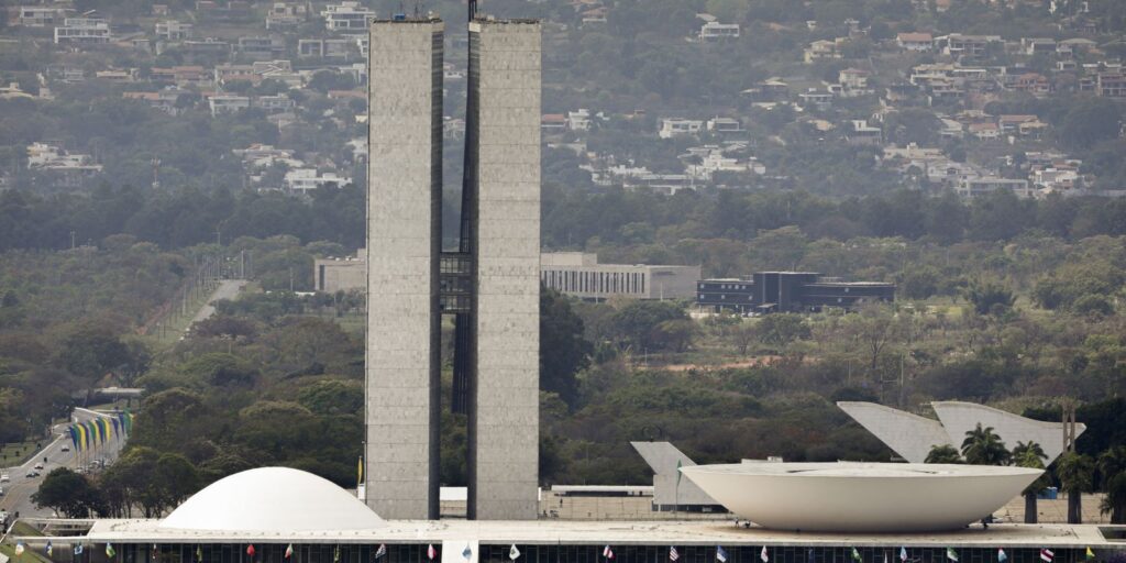lula-sanciona,-com-vetos,-reajuste-salarial-para-cargos-do-legislativo
