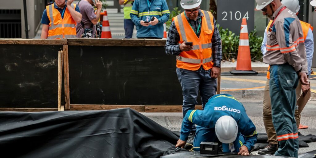 enel-constata-gas-no-buraco-aberto-por-explosao-na-rua-da-consolacao