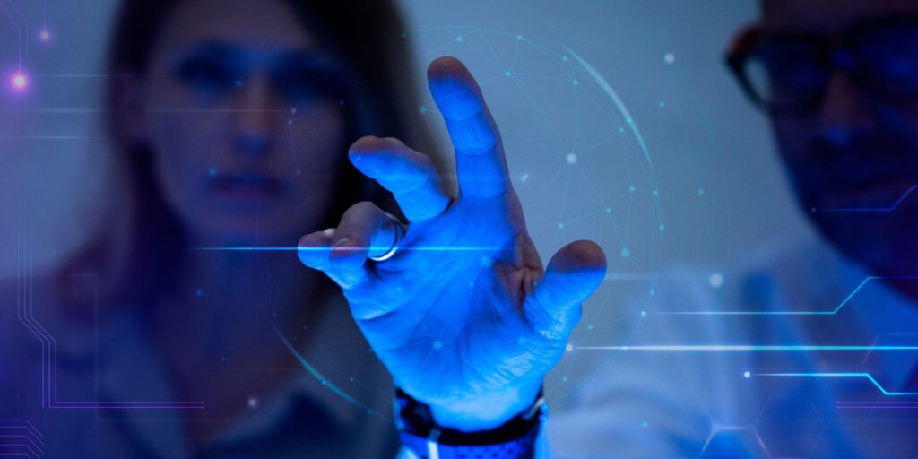 ia-acelera-desinformacao-e-ameaca-democracias,-alerta-pesquisa