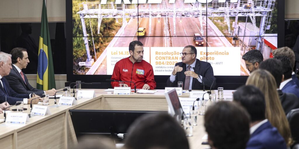 governo-suspende-3,5-milhoes-de-multas-por-nao-pagar-pedagio