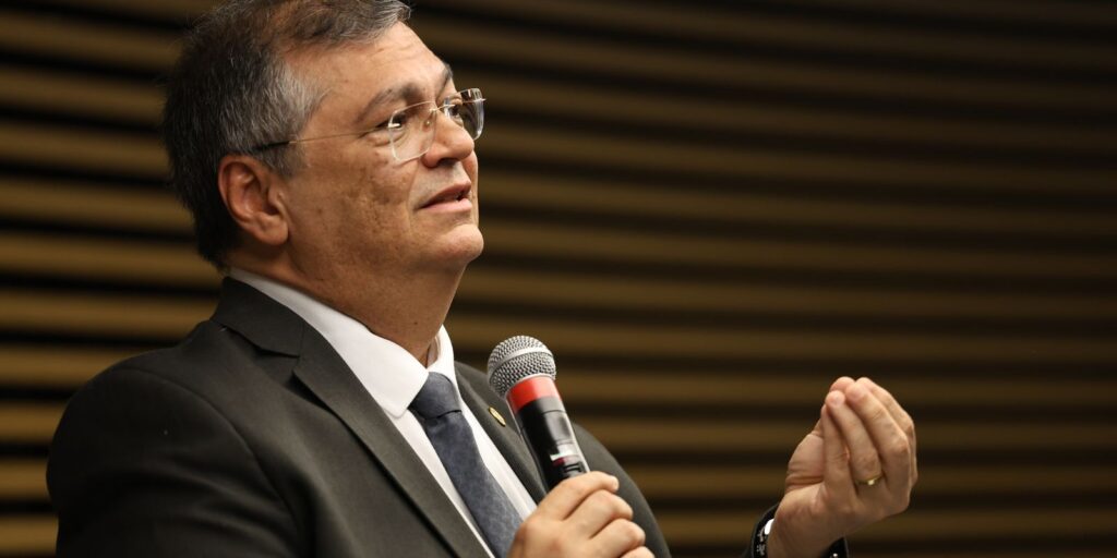 dino-determina-plano-emergencial-de-reestruturacao-da-cvm