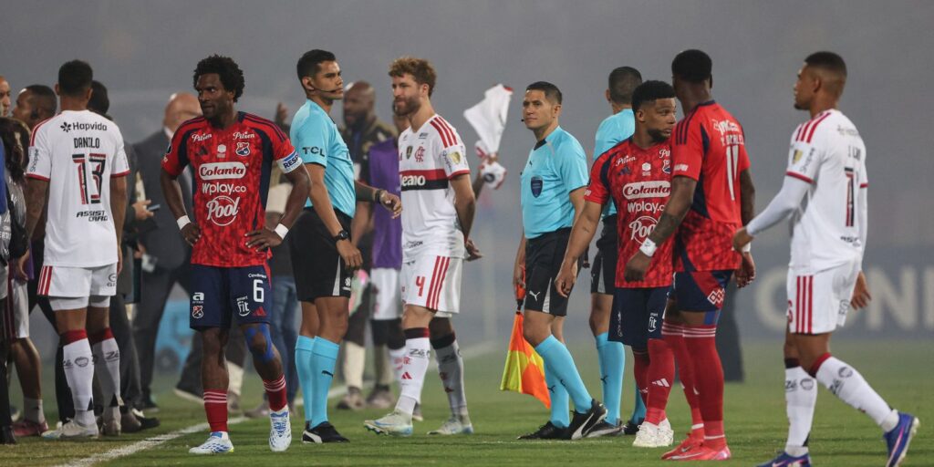 jogo-do-flamengo-na-libertadores-e-cancelado-por-atos-de-vandalismo