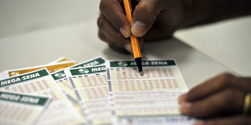 mega-sena-acumula-novamente-e-premio-principal-vai-para-r$-65-milhoes