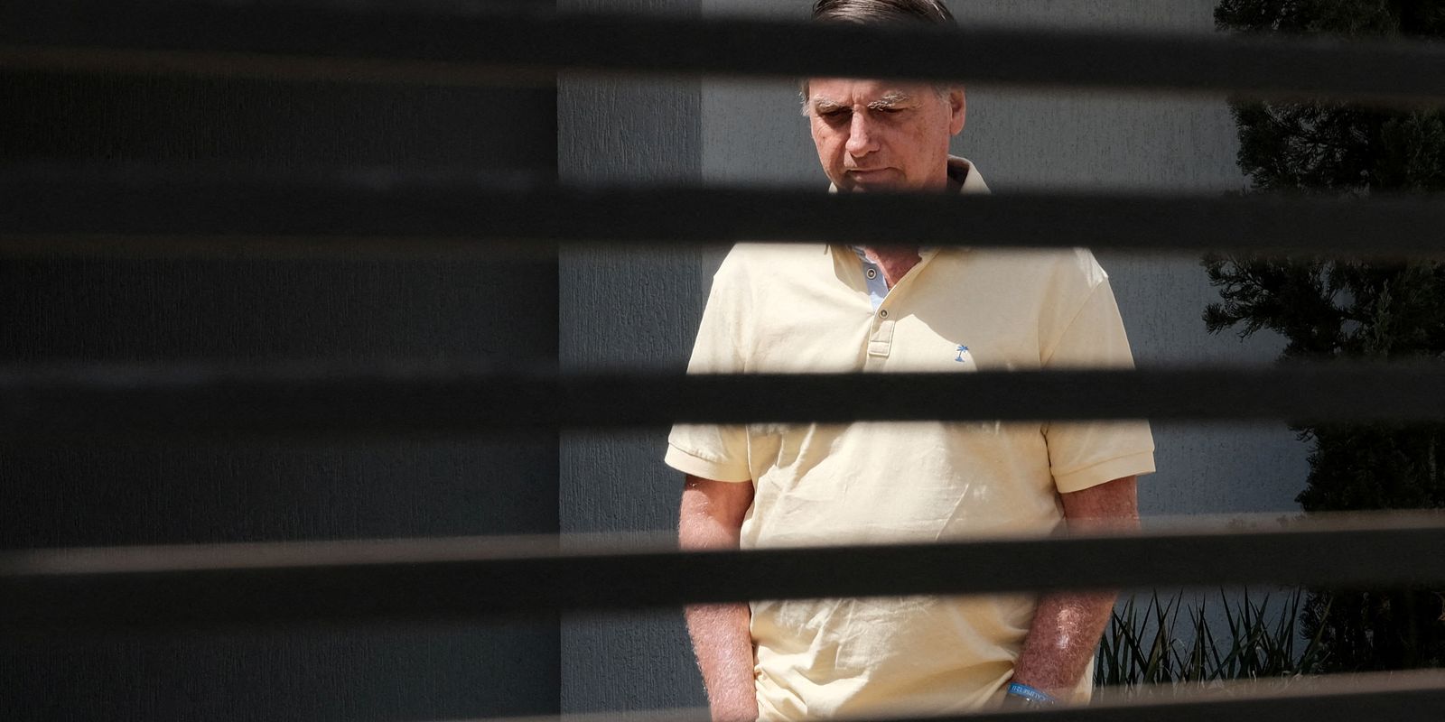 nao-houve-intuito-de-descumprir-a-lei,-diz-bolsonaro-sobre-arma