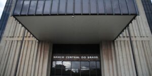 deficit-em-contas-externas-foi-r$-3,2-bilhoes-no-mes-de-maio,-diz-bc