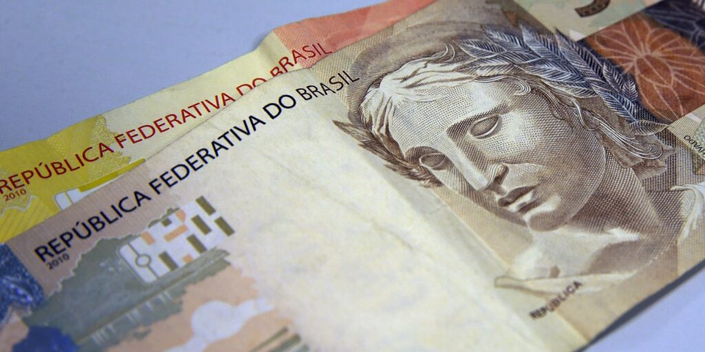 poupanca:-saques-superam-depositos-em-r$39,3-bilhoes-no-semestre