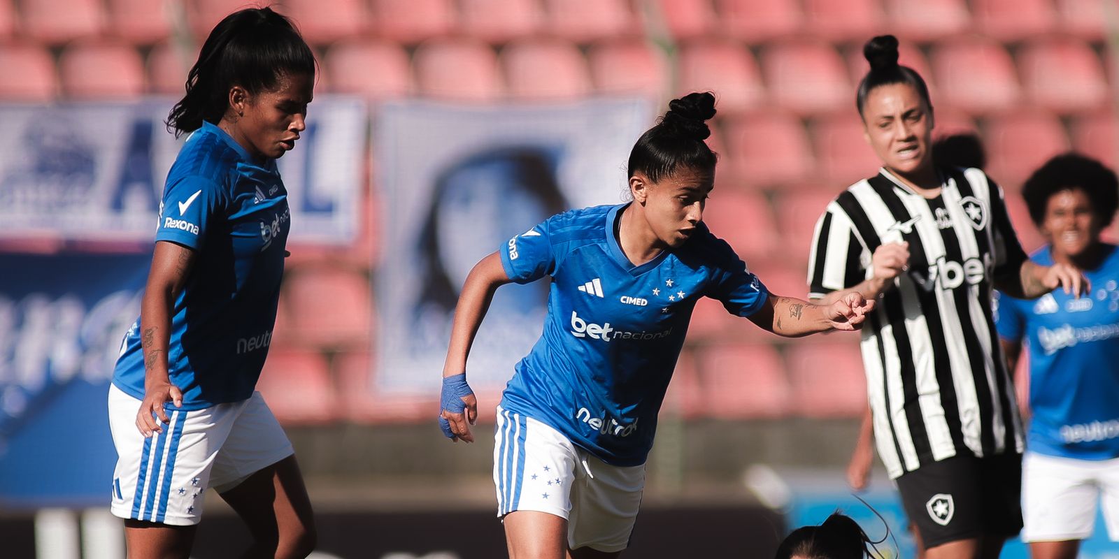 cruzeiro-vence-botafogo-no-brasileirao-feminino