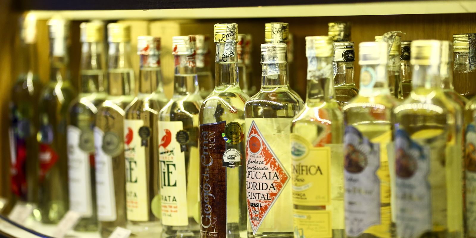 cresce-o-numero-de-estabelecimentos-na-cadeia-produtiva-da-cachaca