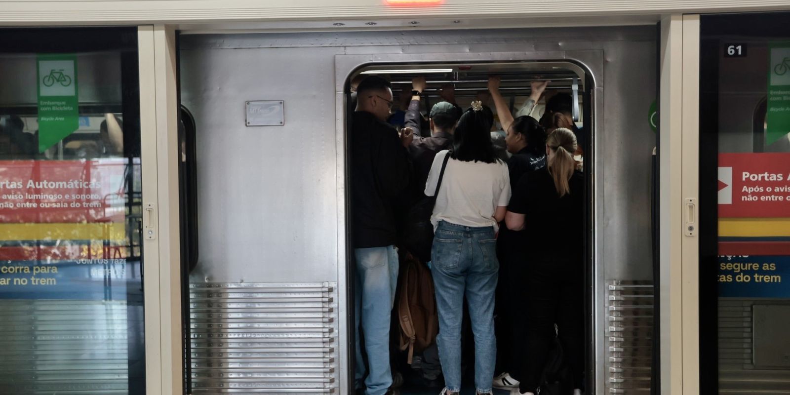 usuarios-de-trens-mudam-rotina-por-causa-de-greve-da-cptm