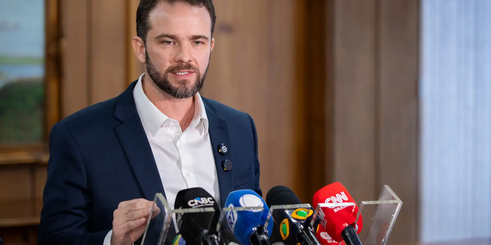 salario-minimo-devera-subir-para-r$-1.741-em-2027,-diz-durigan