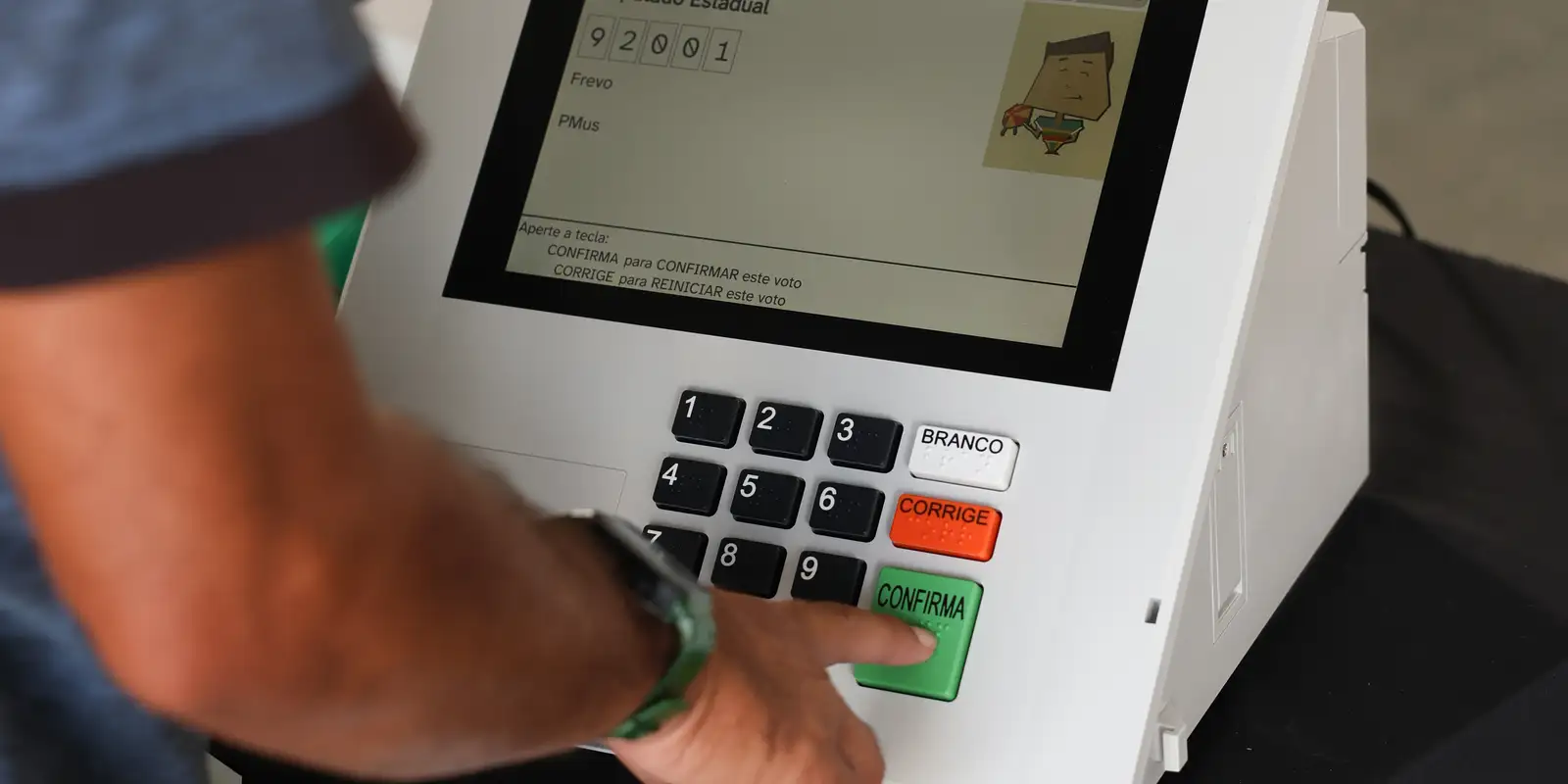 facebook-falha-em-filtrar-anuncio-com-desinformacao-eleitoral,-diz-ong