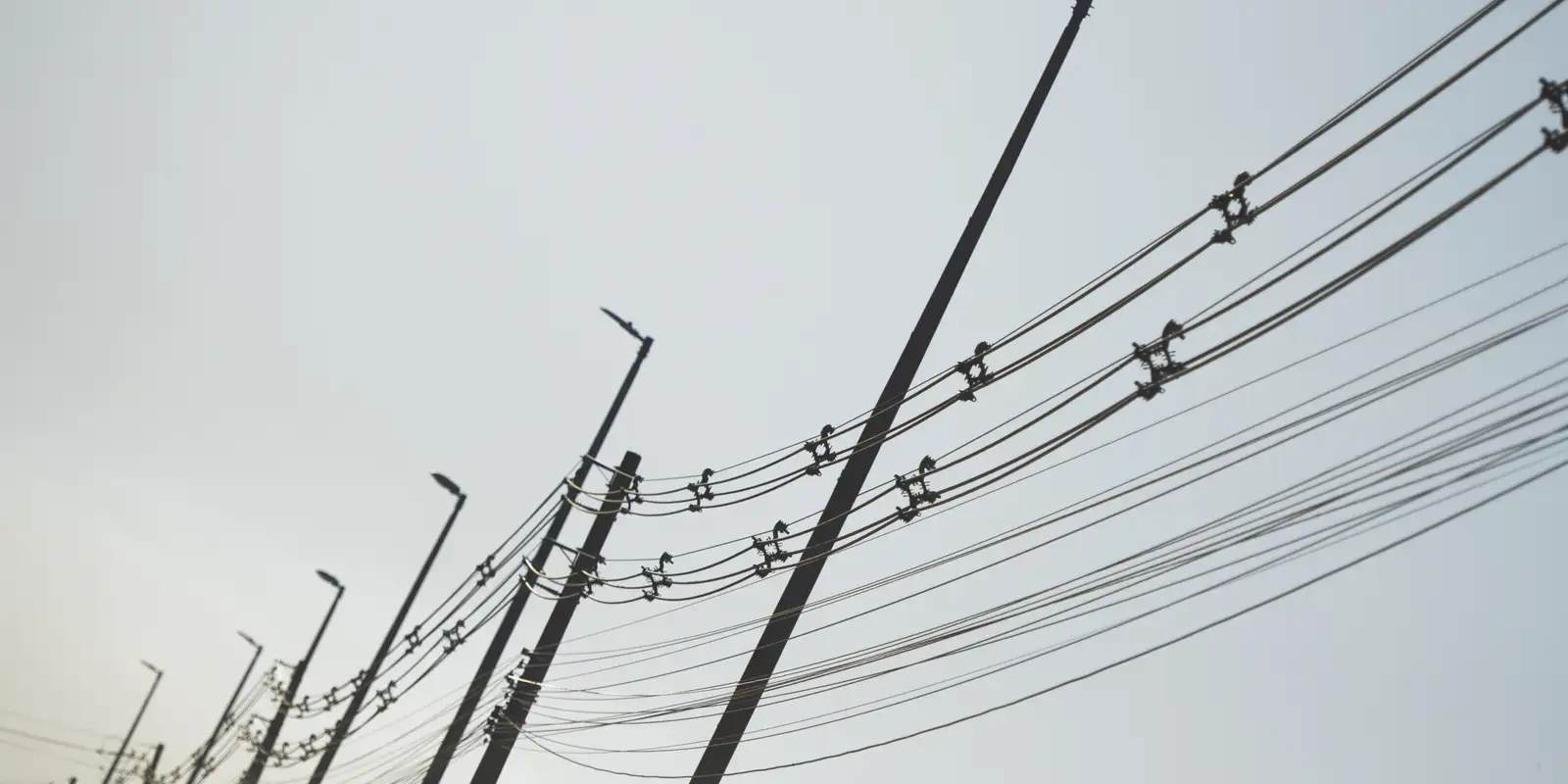 operacao-em-ferros-velhos-quer-reduzir-furto-de-fios-de-cobre-no-rio