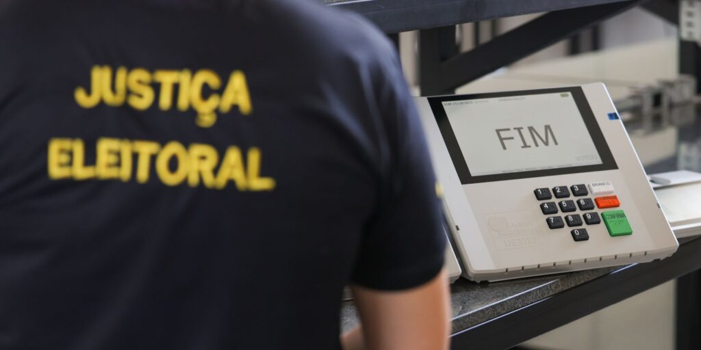 tribunais-eleitorais-definem-urnas-que-serao-auditadas-no-2o-turno