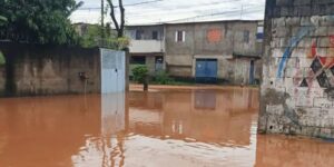 chuva-altera-local-de-votacao-em-itapevi,-no-interior-paulista