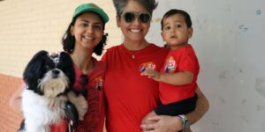 pais-levam-filhos-a-secoes-eleitorais-para-ensinar-democracia