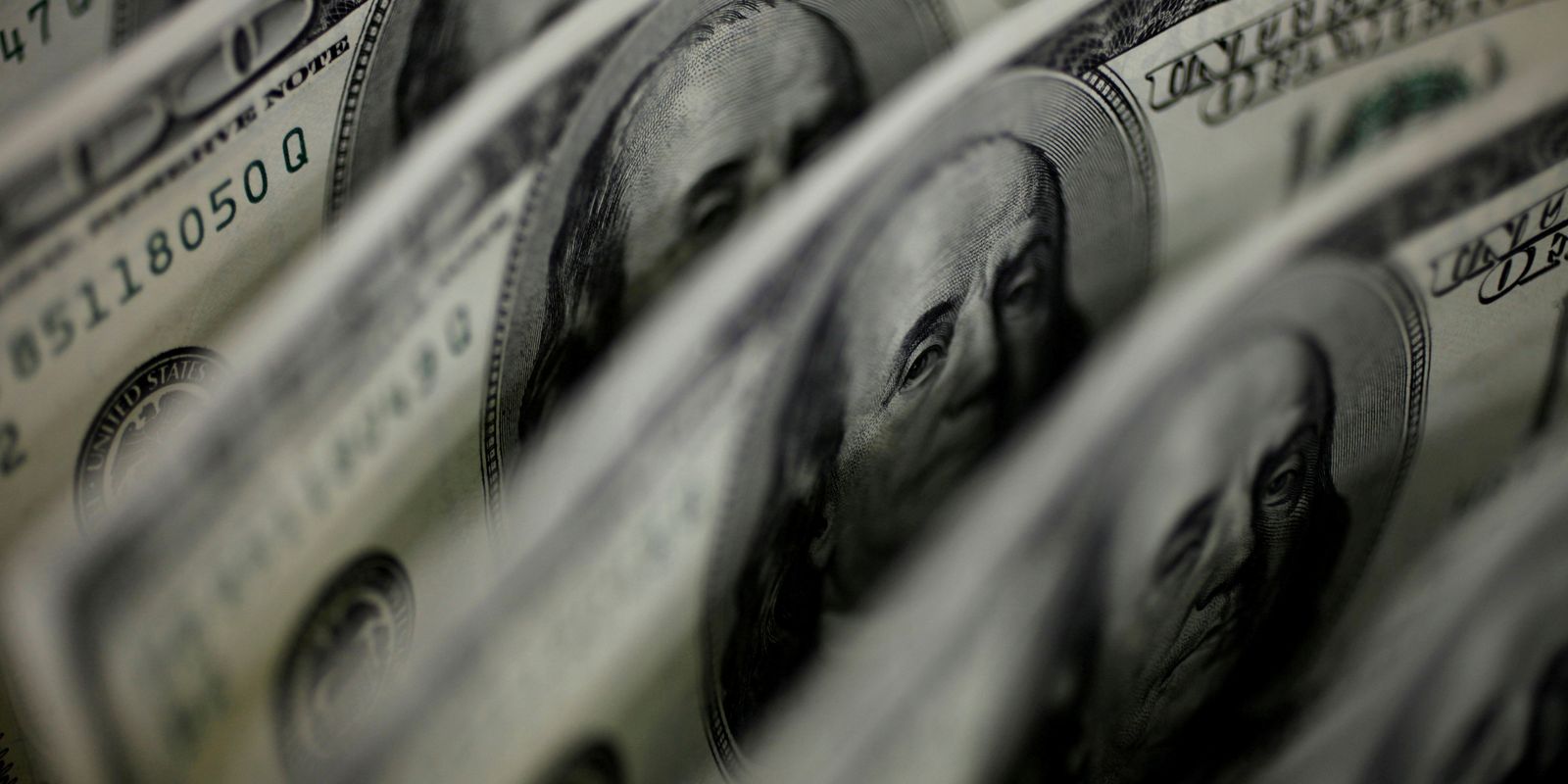 dolar-sobe-8,21%,-e-bolsa-cai-13,88%-apos-reeleicao-de-lula