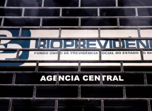 operacao-contra-castro-mira-aportes-de-r$-3,6-bi-em-fundos-do-master