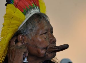 cacique-raoni-apresenta-boa-evolucao-clinica-e-vai-para-enfermaria