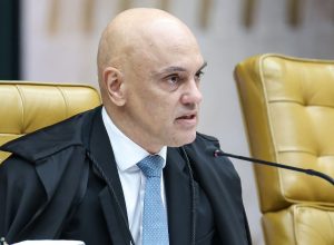 por-ordem-de-moraes,-pf-faz-busca-por-armas-na-casa-de-bolsonaro