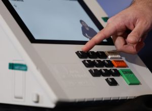 assinatura-digital-e-lacracao-impedem-alteracao-em-sistemas-eleitorais