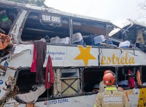 vitimas-de-tombamento-de-onibus-em-petropolis-sao-do-sexo-feminino