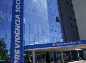 previsao-de-gastos-com-inss-em-2027-e-reduzida-em-r$-5-bilhoes