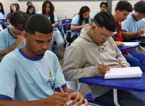 pe-de-meia:-nascidos-em-novembro-e-dezembro-recebem-parcela-de-r$-200