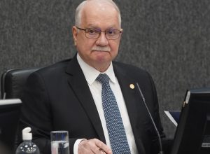 fachin-da-24-horas-para-pf-enviar-informacoes-sobre-celular-de-vorcaro